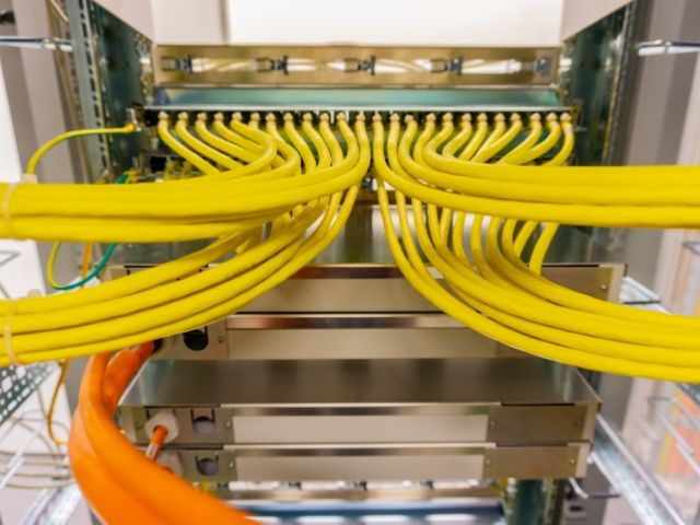 How to Choose the Right Data Cabling Contractor for Your Business